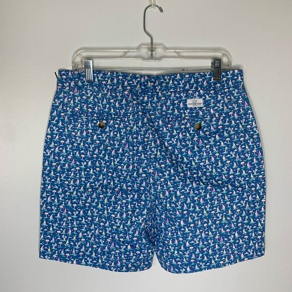 Vineyard Vines sailboat beach shorts. Size 32 - Picture 2 of 4